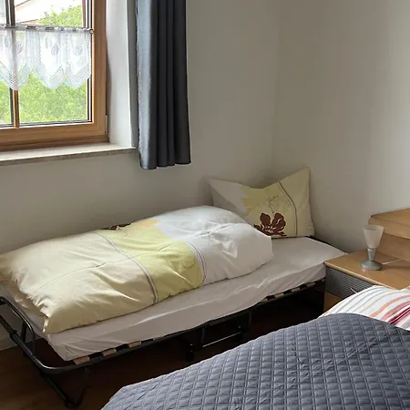Lisa's Apartment Obing