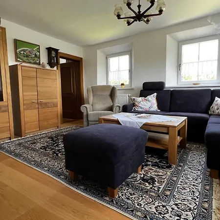 Lisa's Apartment Obing
