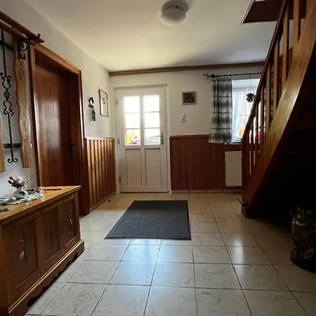 Lisa's Apartment Obing